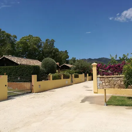 Cala Sinzias Al Mare Villa *